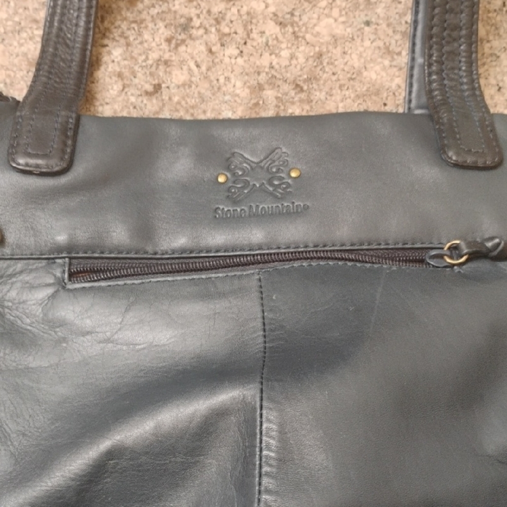 Stone Mountain Accessories Gray Leather Women's Bag